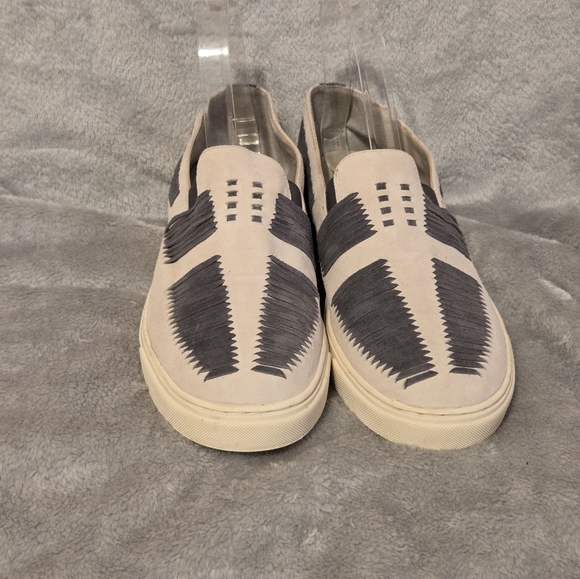 Lori Goldstein White & Gray Suede Leather Braided Slip On Li-Baize Sneakers 8.5 - Picture 2 of 10